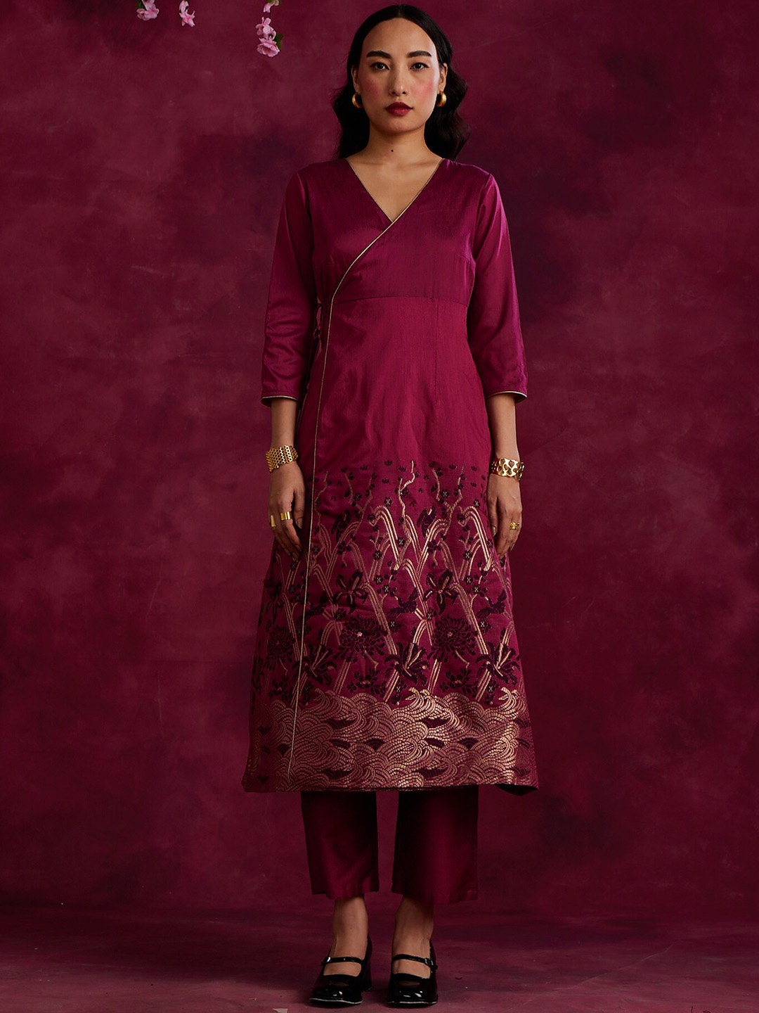 Abhishti Floral Cotton Silk V-Neck A-Line Three-Quarter Sleeves Kurta With Trouser, Magenta
Abhishti Floral Cotton Silk V-Neck A-Line Three-Quarter Sleeves Kurta With Trouser, Magenta