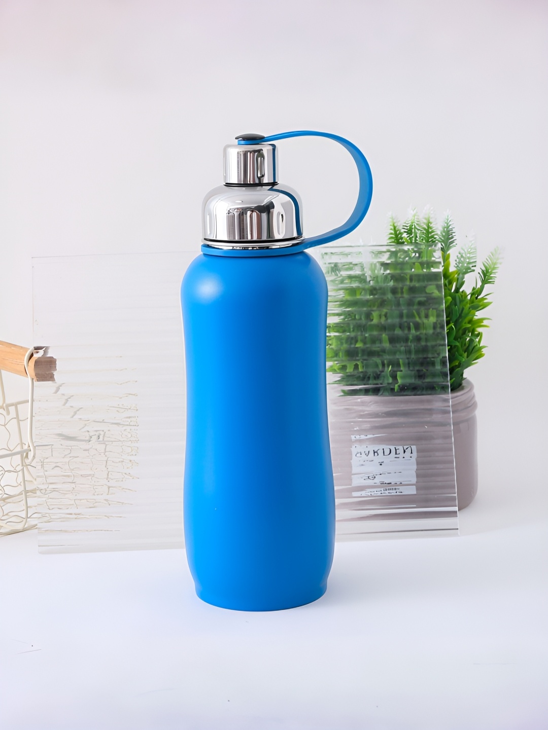 Aura Blue & Steel Single Stainless Steel Solid Double Wall Vacuum Water Bottle
Aura Blue & Steel Single Stainless Steel Solid Double Wall Vacuum Water Bottle