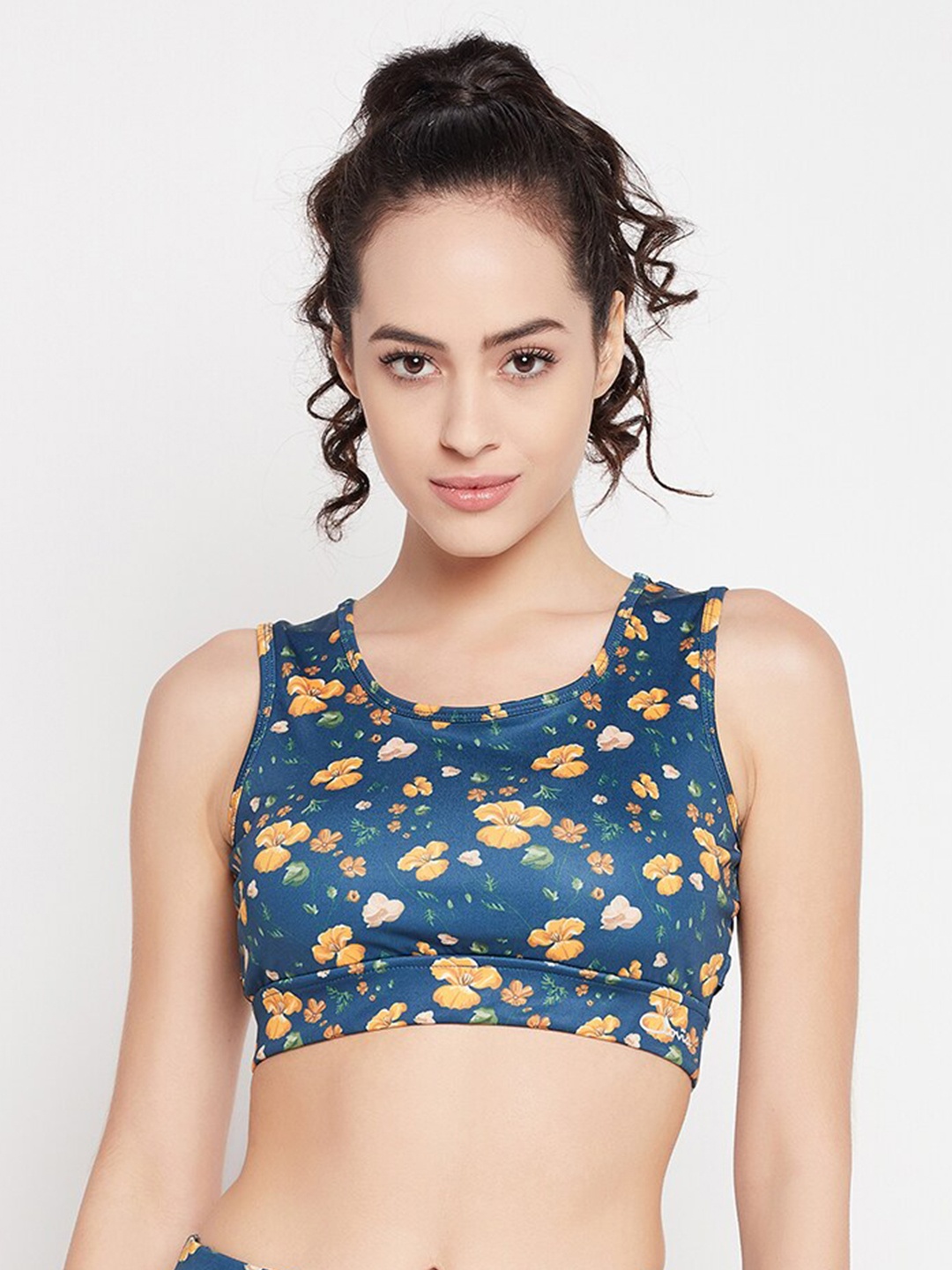 Clovia Floral Printed Full Coverage Removable Padding Sports Bra With All Day Comfort, Blue
Clovia Floral Printed Full Coverage Removable Padding Sports Bra With All Day Comfort, Blue