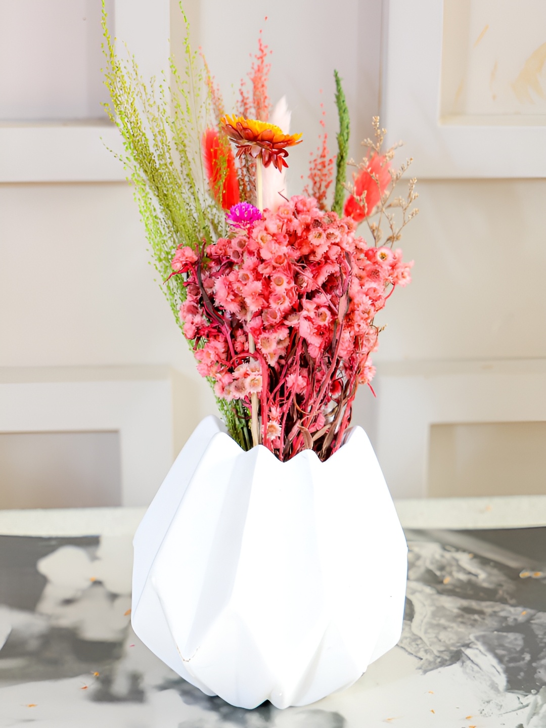 

Artecasa White Geometrical Vase with Spring Bunch