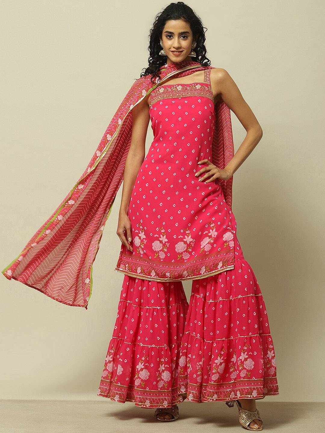 Rangriti Women Ethnic Motifs Printed Regular Thread Work Kurta with Sharara & With Dupatta, Pink
Rangriti Women Ethnic Motifs Printed Regular Thread Work Kurta with Sharara & With Dupatta, Pink