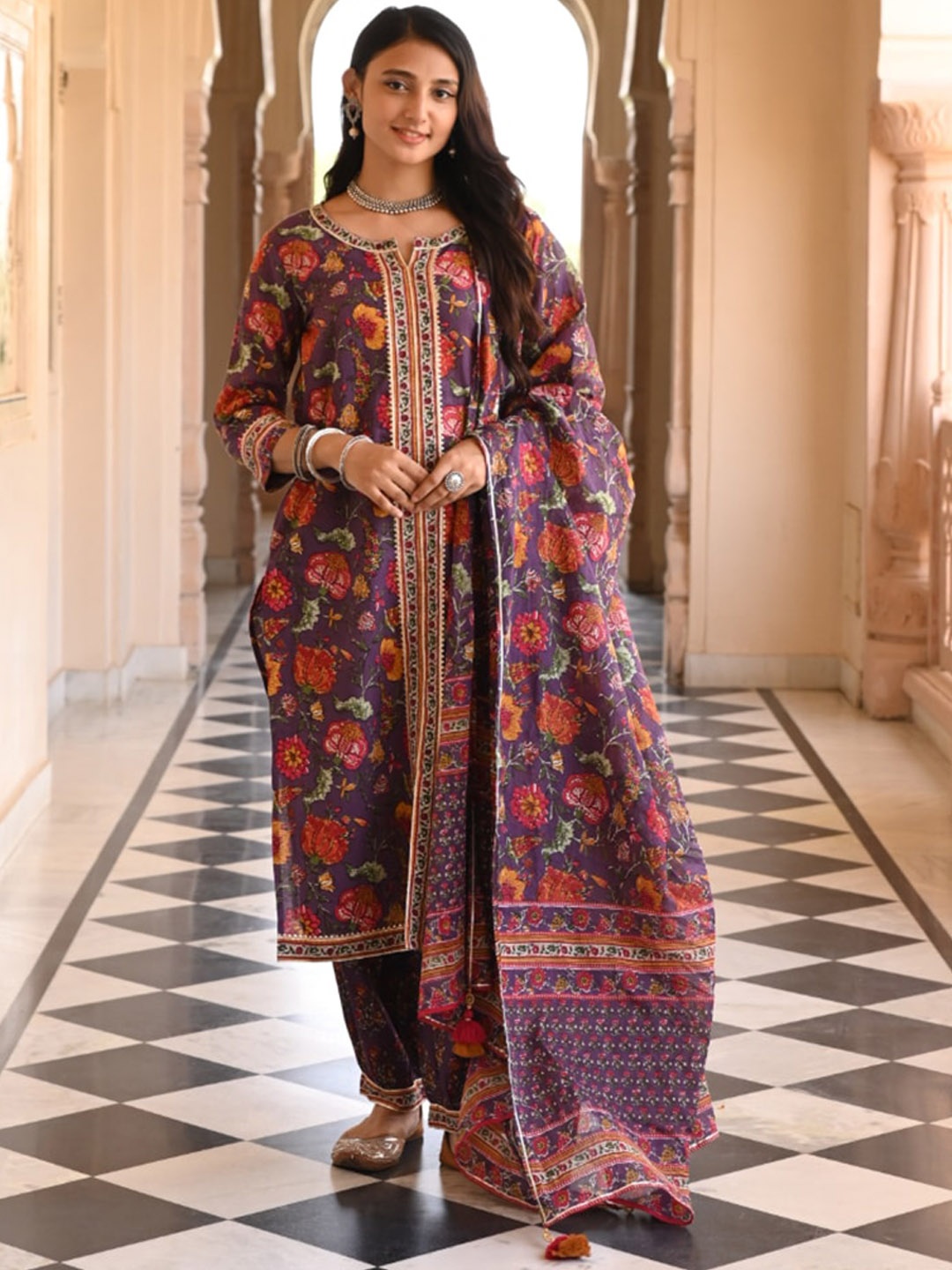 SAVI Women Floral Printed Regular Gotta Patti Pure Cotton Kurta with Salwar & With Dupatta, Purple
SAVI Women Floral Printed Regular Gotta Patti Pure Cotton Kurta with Salwar & With Dupatta, Purple