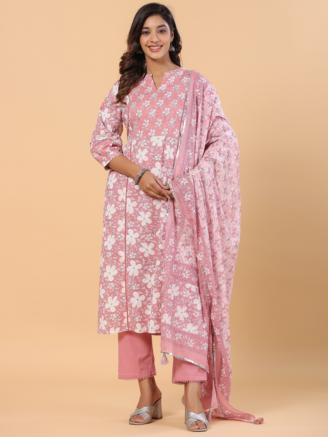 SAVI Women Floral Printed Regular Pure Cotton Kurta with Trousers & With Dupatta, Pink
SAVI Women Floral Printed Regular Pure Cotton Kurta with Trousers & With Dupatta, Pink