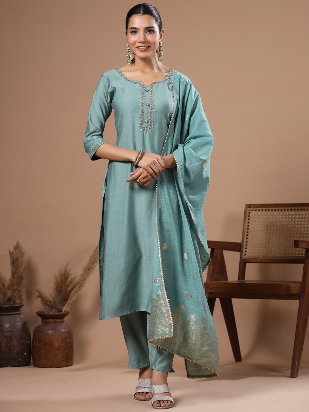 FASHOR Women Ethnic Motifs Embroidered Regular Aari Work Kurta with Trousers & With Dupatta, Sea green
FASHOR Women Ethnic Motifs Embroidered Regular Aari Work Kurta with Trousers & With Dupatta, Sea green
