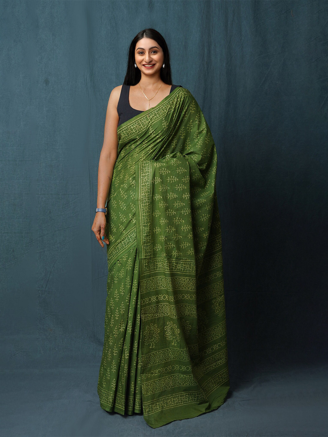 Unnati Silks Ethnic Motifs Pure Cotton Handloom Block Print Saree, Green
Unnati Silks Ethnic Motifs Pure Cotton Handloom Block Print Saree, Green