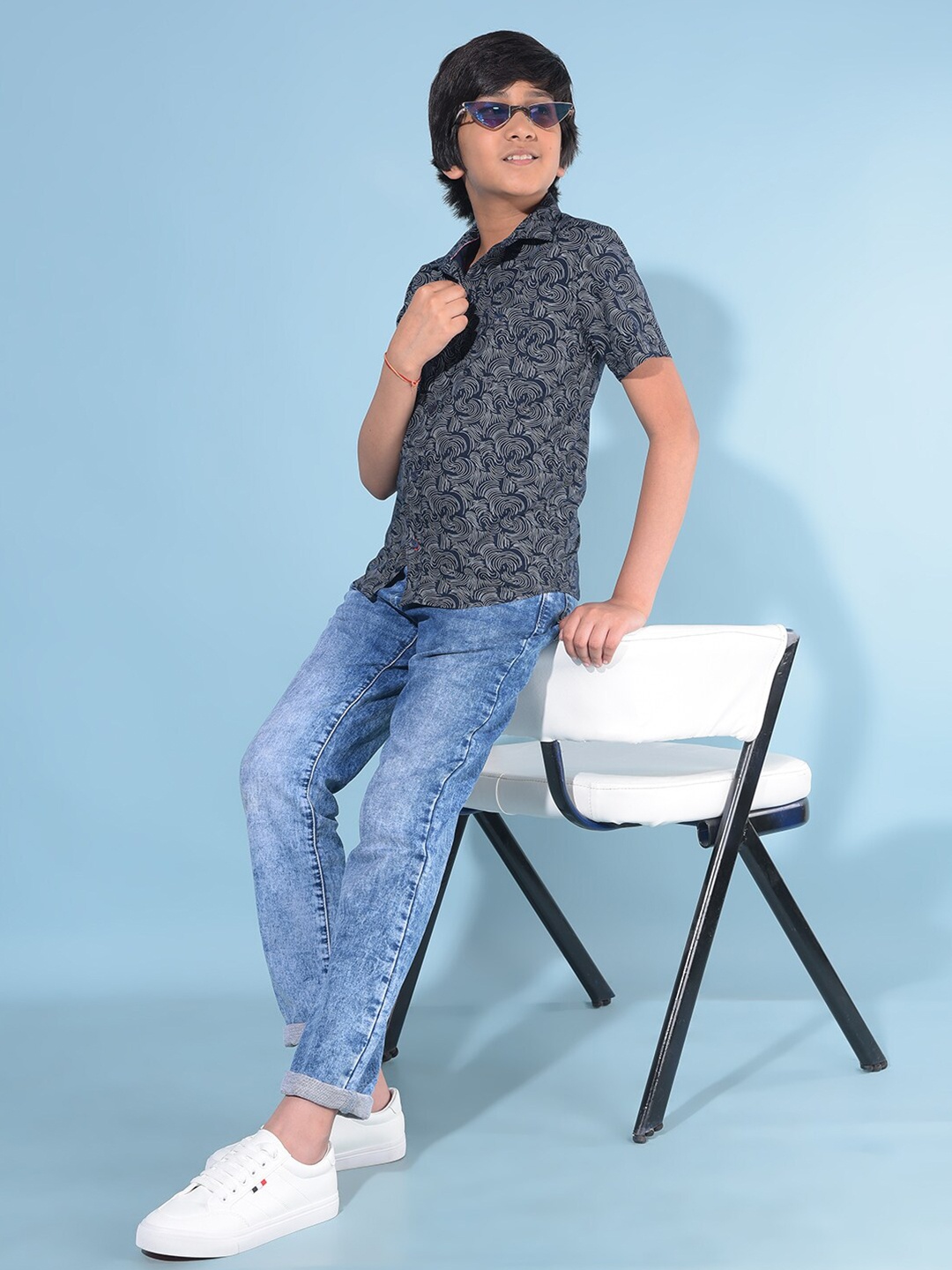 Crimsoune Club Boys Classic Slim Fit Floral Printed Casual Pure Cotton Shirt, Navy blue
Crimsoune Club Boys Classic Slim Fit Floral Printed Casual Pure Cotton Shirt, Navy blue