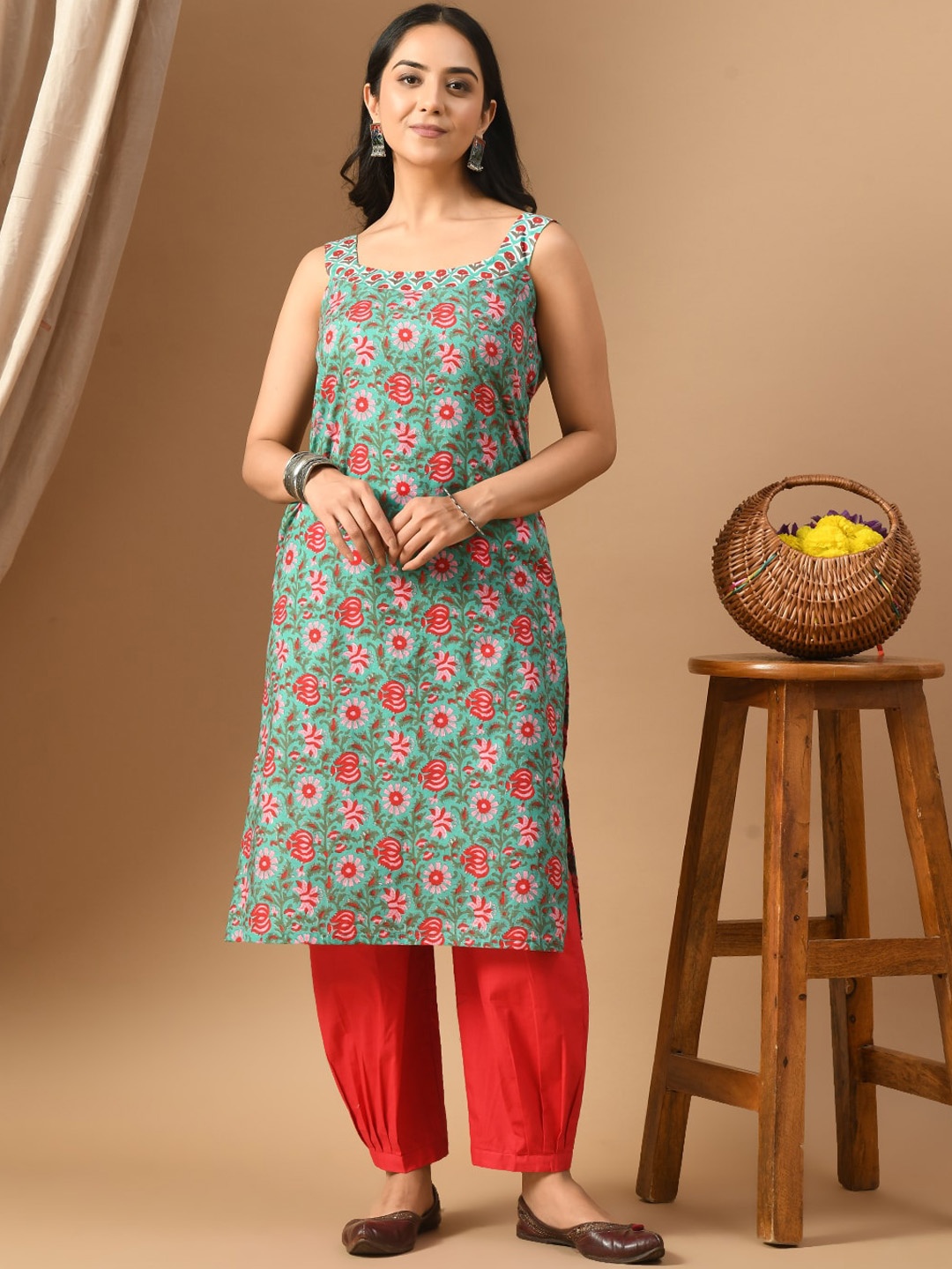Laado - Pamper Yourself Women Floral Printed Regular Pure Cotton Kurta with Salwar, Green
Laado - Pamper Yourself Women Floral Printed Regular Pure Cotton Kurta with Salwar, Green