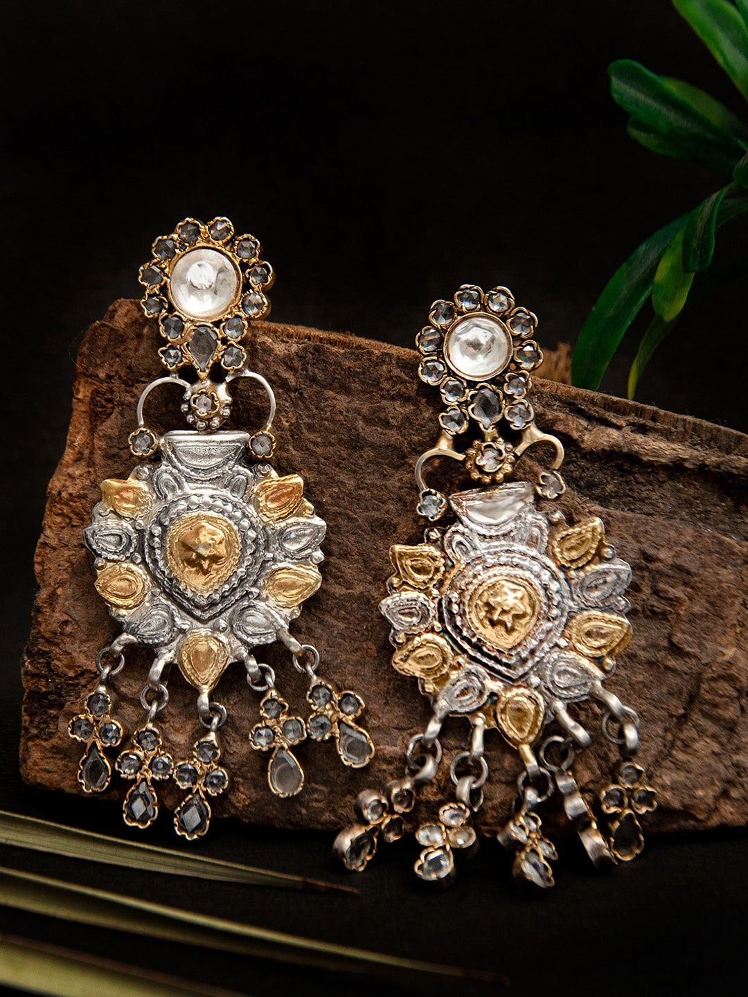 Neeta Boochra 925 Sterling Silver 22K Gold Plated Contemporary Drop Earrings, White
Neeta Boochra 925 Sterling Silver 22K Gold Plated Contemporary Drop Earrings, White