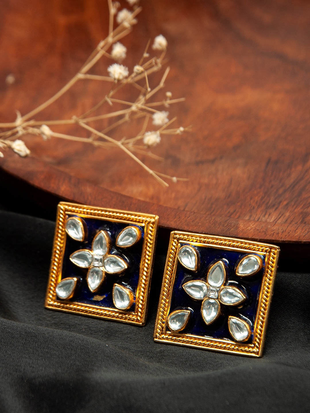 Neeta Boochra 925 Sterling Silver 22K Gold Plated Contemporary Studs Earrings, Black
Neeta Boochra 925 Sterling Silver 22K Gold Plated Contemporary Studs Earrings, Black