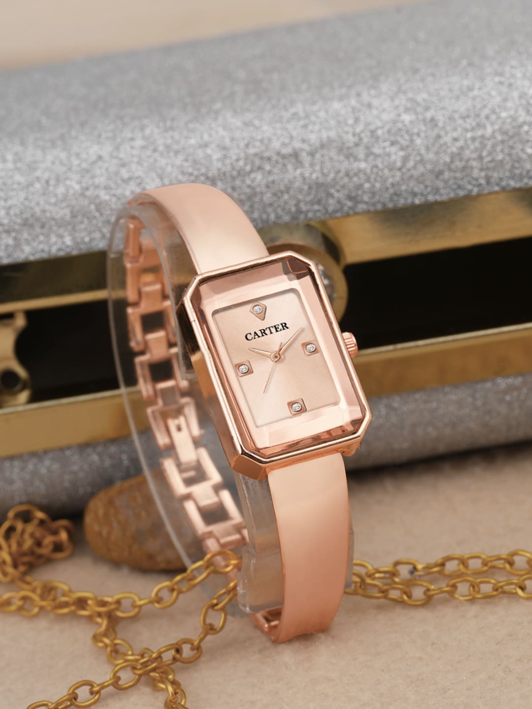 Sandy D Carter Women Bracelet Style Straps Analogue Watch Sandy D Carter-132-RG, Rose gold
Sandy D Carter Women Bracelet Style Straps Analogue Watch Sandy D Carter-132-RG, Rose gold