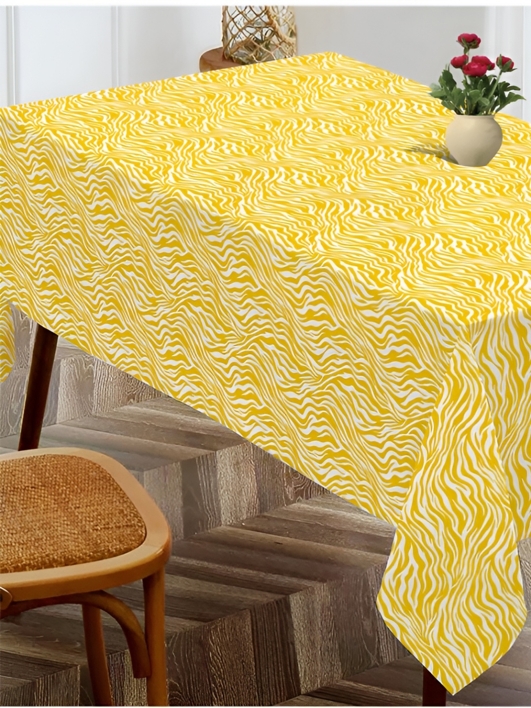 OASIS Yellow & White Abstract Printed Cotton Rectangular Shaped 4 Seater Table Cover
OASIS Yellow & White Abstract Printed Cotton Rectangular Shaped 4 Seater Table Cover