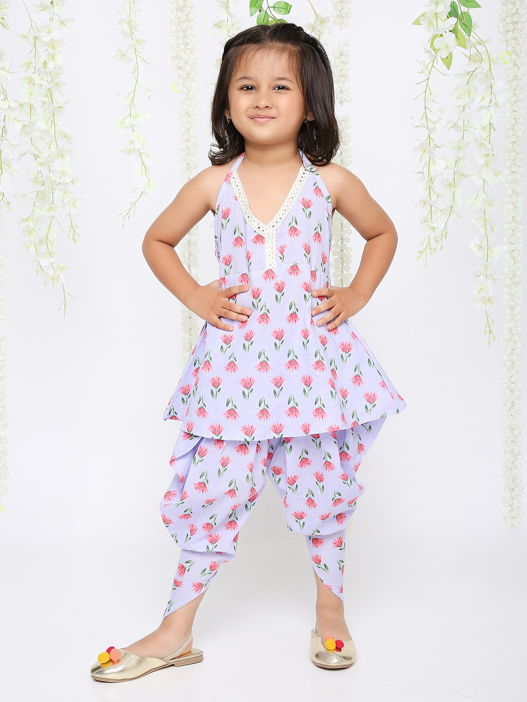 KID1 Girls Floral Printed Mirror Work Sleeveless Pure Cotton A-Line Kurti With Dhoti Pants, Blue
KID1 Girls Floral Printed Mirror Work Sleeveless Pure Cotton A-Line Kurti With Dhoti Pants, Blue