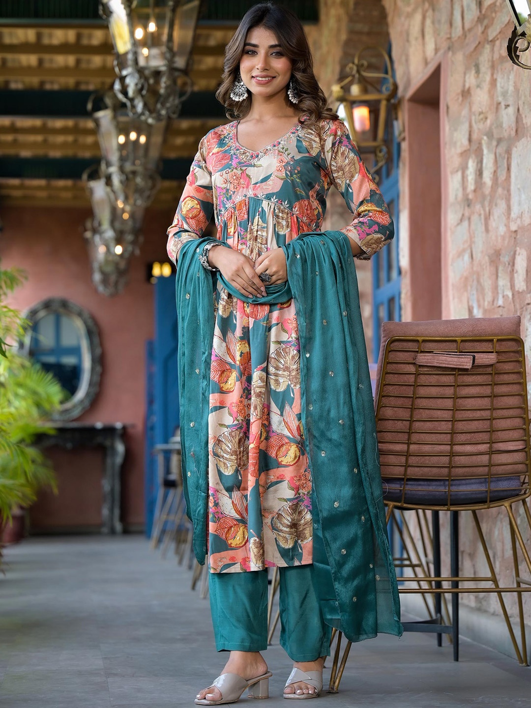 Peachmode V Neck Floral Printed Empire Pure Cotton Kurta with Trouser & Dupatta, Blue
Peachmode V Neck Floral Printed Empire Pure Cotton Kurta with Trouser & Dupatta, Blue