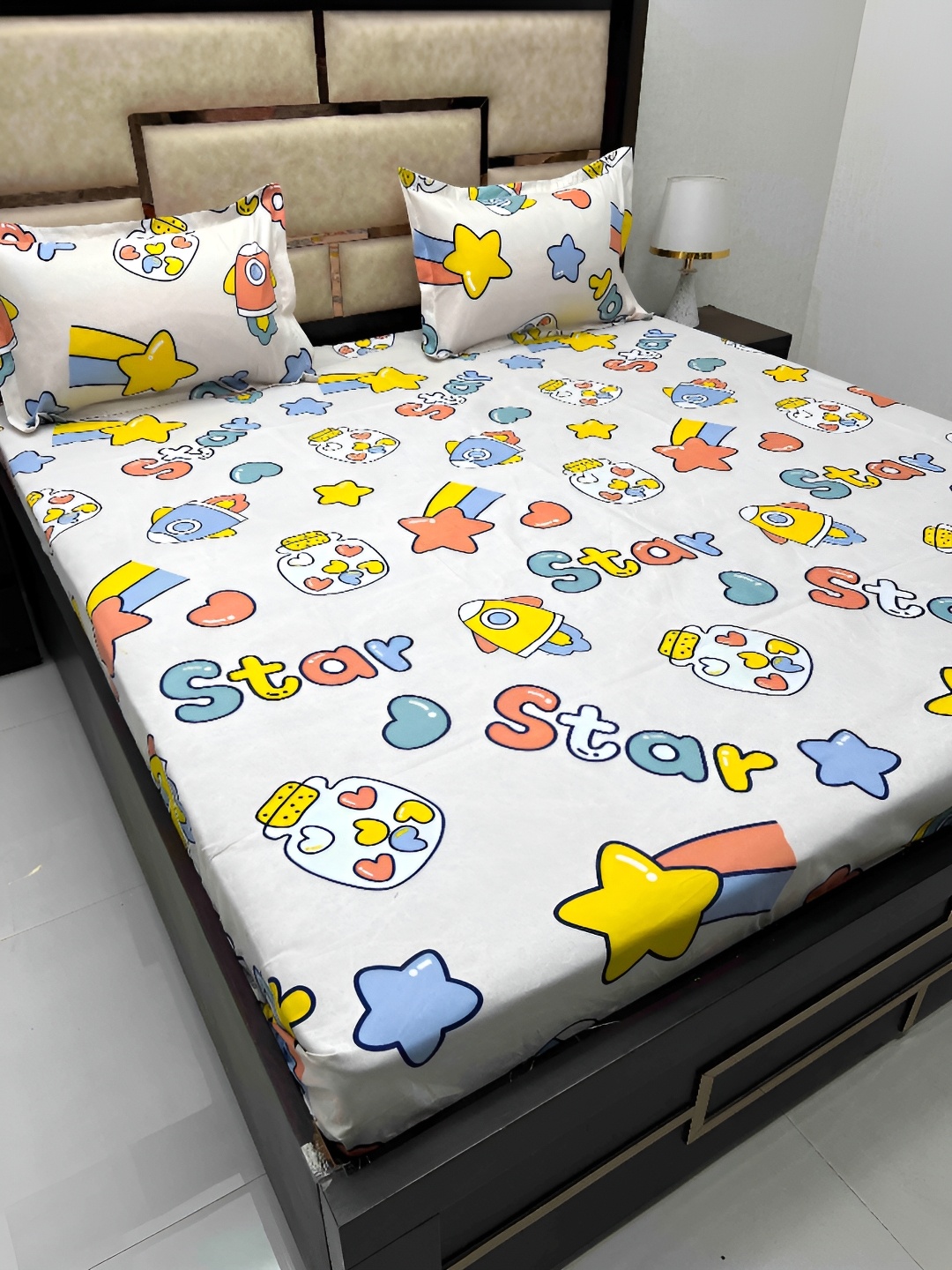 Pure Decor White Cartoon Characters Cotton 300 TC Queen Bedsheet with 2 Pillow Covers
Pure Decor White Cartoon Characters Cotton 300 TC Queen Bedsheet with 2 Pillow Covers