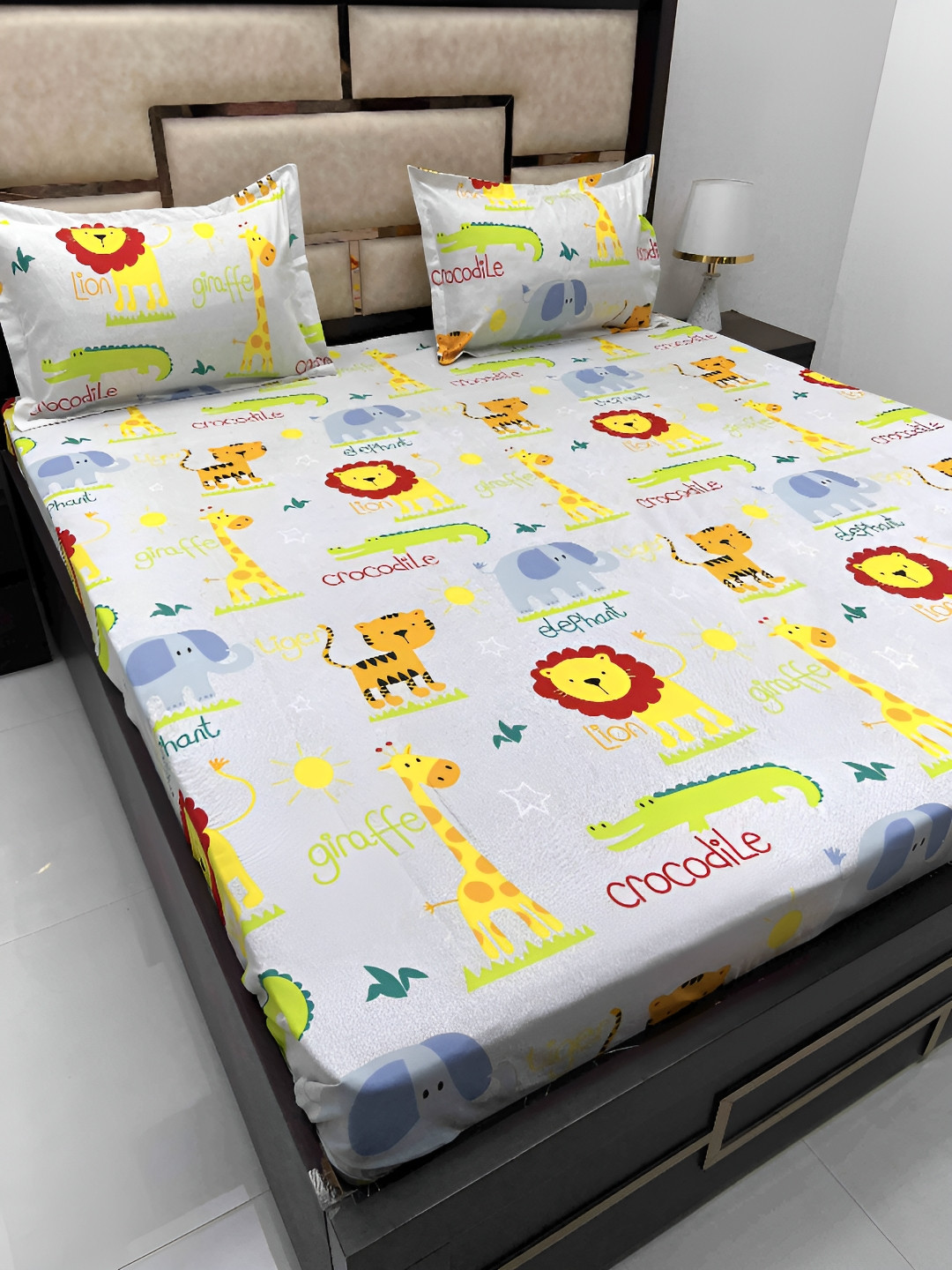 Pure Decor White Cartoon Characters Cotton 300 TC Queen Bedsheet with 2 Pillow Covers 
Pure Decor White Cartoon Characters Cotton 300 TC Queen Bedsheet with 2 Pillow Covers