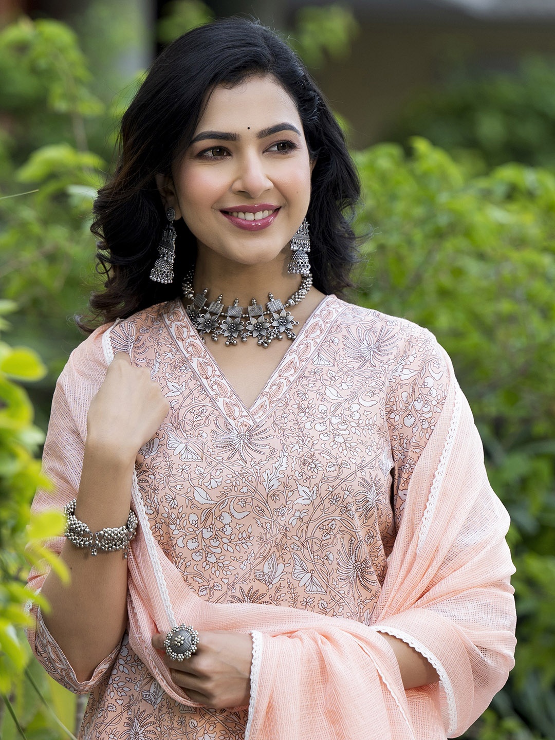 Vishudh Floral Printed V-Neck Pure Cotton Straight Kurta with Trousers & With Dupatta, Peach
Vishudh Floral Printed V-Neck Pure Cotton Straight Kurta with Trousers & With Dupatta, Peach
