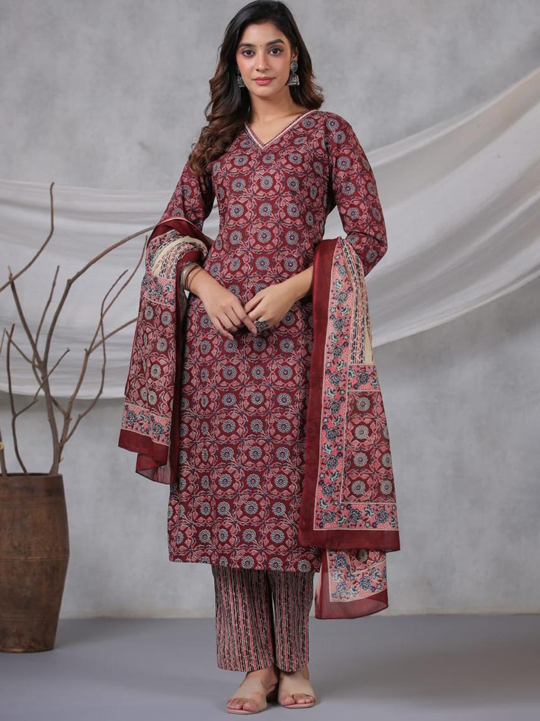 INDYES Ethnic Motifs Printed Pure Cotton Straight Kurta with Trousers & Dupatta, Maroon
INDYES Ethnic Motifs Printed Pure Cotton Straight Kurta with Trousers & Dupatta, Maroon