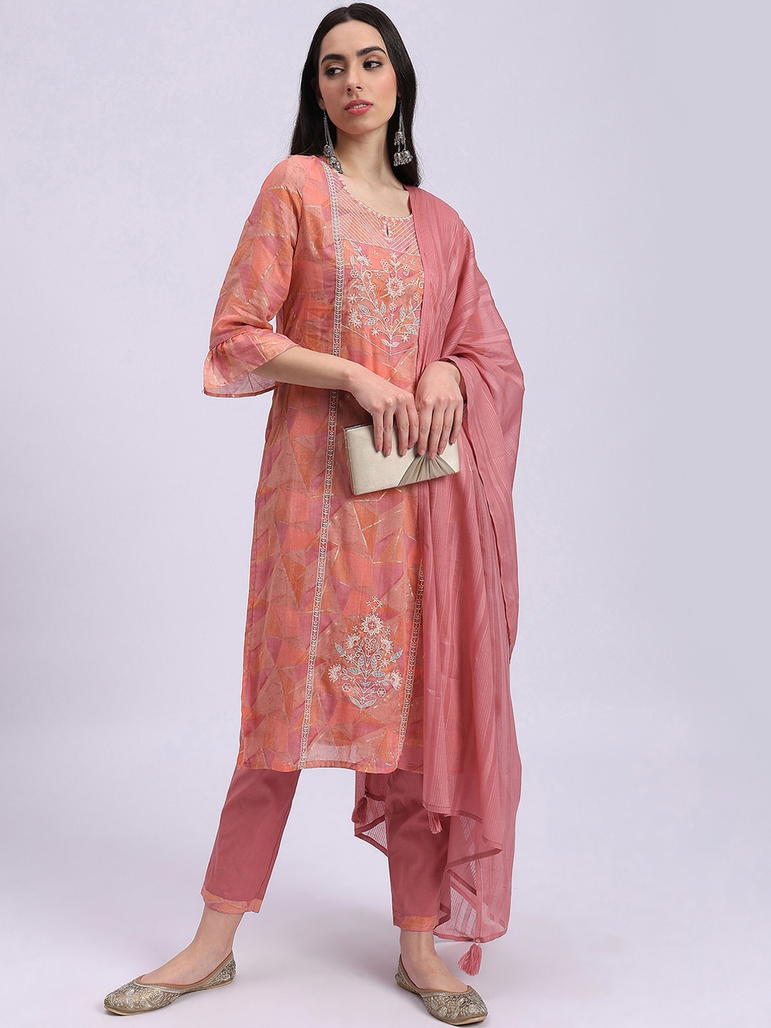 Knitstudio Floral Embroidered Round Neck Straight Kurta with Trousers & Dupatta, Pink
Knitstudio Floral Embroidered Round Neck Straight Kurta with Trousers & Dupatta, Pink