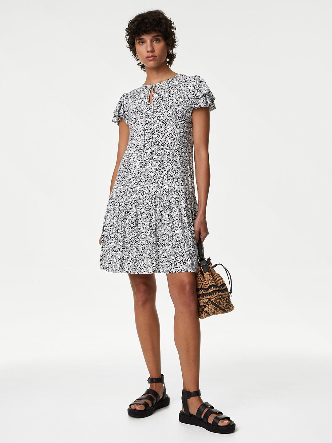 Marks & Spencer Floral Printed Printed Tie-Up Neck Flared Sleeves Drop-Waist Dress, Navy blue
Marks & Spencer Floral Printed Printed Tie-Up Neck Flared Sleeves Drop-Waist Dress, Navy blue