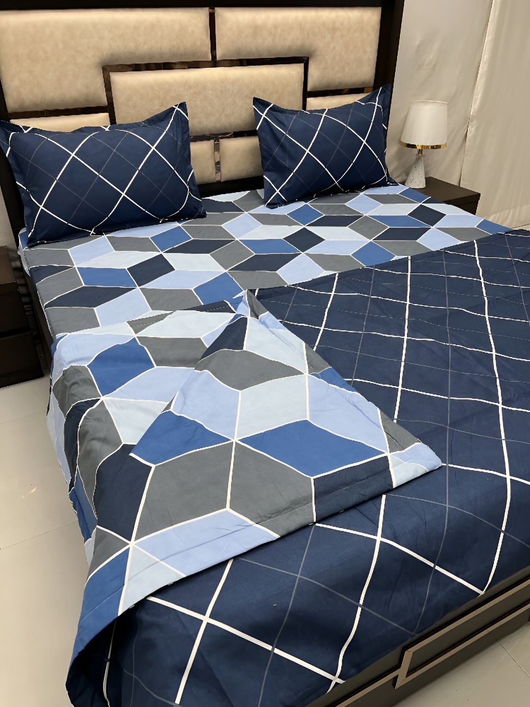 Pure Decor Blue & Grey Geometric Printed Cotton 4 Piece Double King Superfine Bedding Set
Pure Decor Blue & Grey Geometric Printed Cotton 4 Piece Double King Superfine Bedding Set