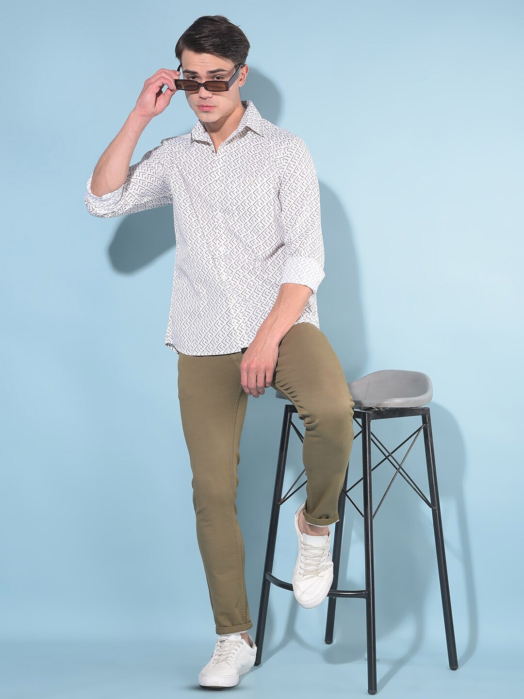 Crimsoune Club Resort Collar Slim Fit Geometric Printed Long Sleeves Casual Shirt, Brown
Crimsoune Club Resort Collar Slim Fit Geometric Printed Long Sleeves Casual Shirt, Brown