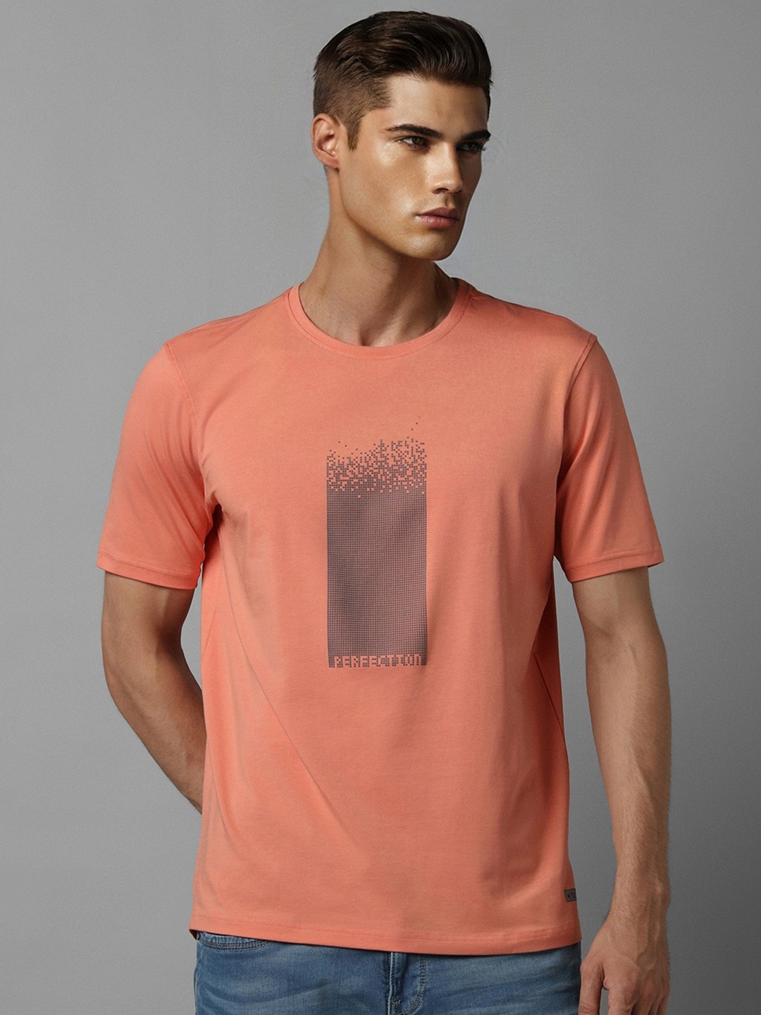 Louis Philippe Peach Typography Printed Short Sleeves Pockets Slim Fit Casual T-shirt
Louis Philippe Peach Typography Printed Short Sleeves Pockets Slim Fit Casual T-shirt