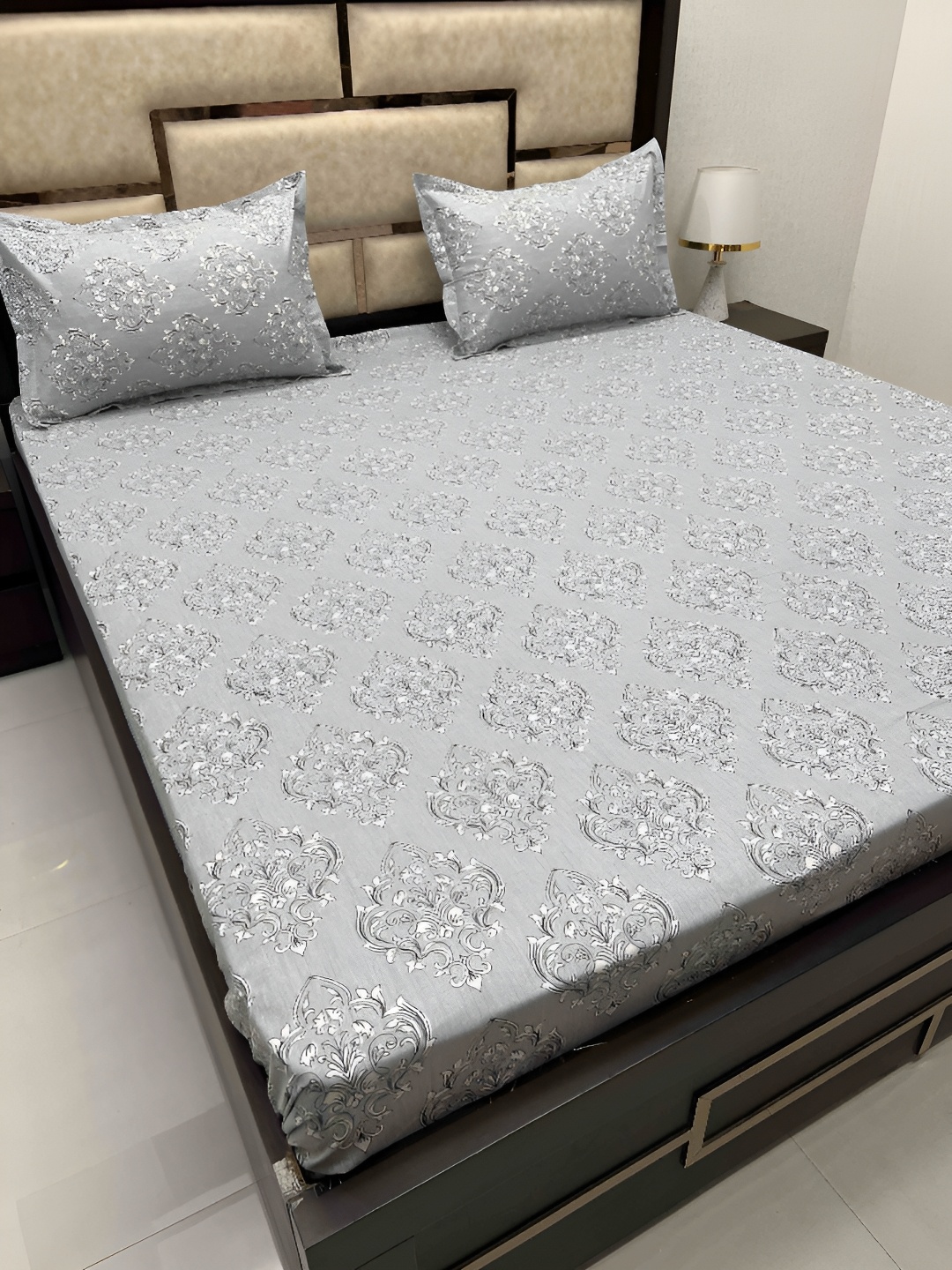 Pure Decor Grey & White Ethnic Motifs Cotton 400 TC King Bedsheet With 2 Pillow Covers
Pure Decor Grey & White Ethnic Motifs Cotton 400 TC King Bedsheet With 2 Pillow Covers