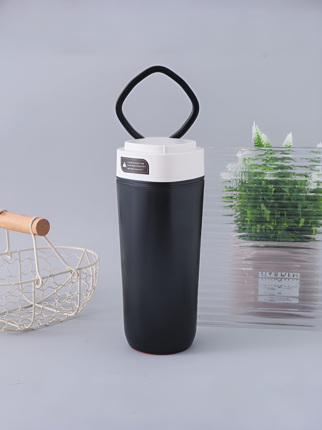 Aura Black & White Single Stainless Steel Solid Double Wall Vacuum Water Bottle 500ml
Aura Black & White Single Stainless Steel Solid Double Wall Vacuum Water Bottle 500ml