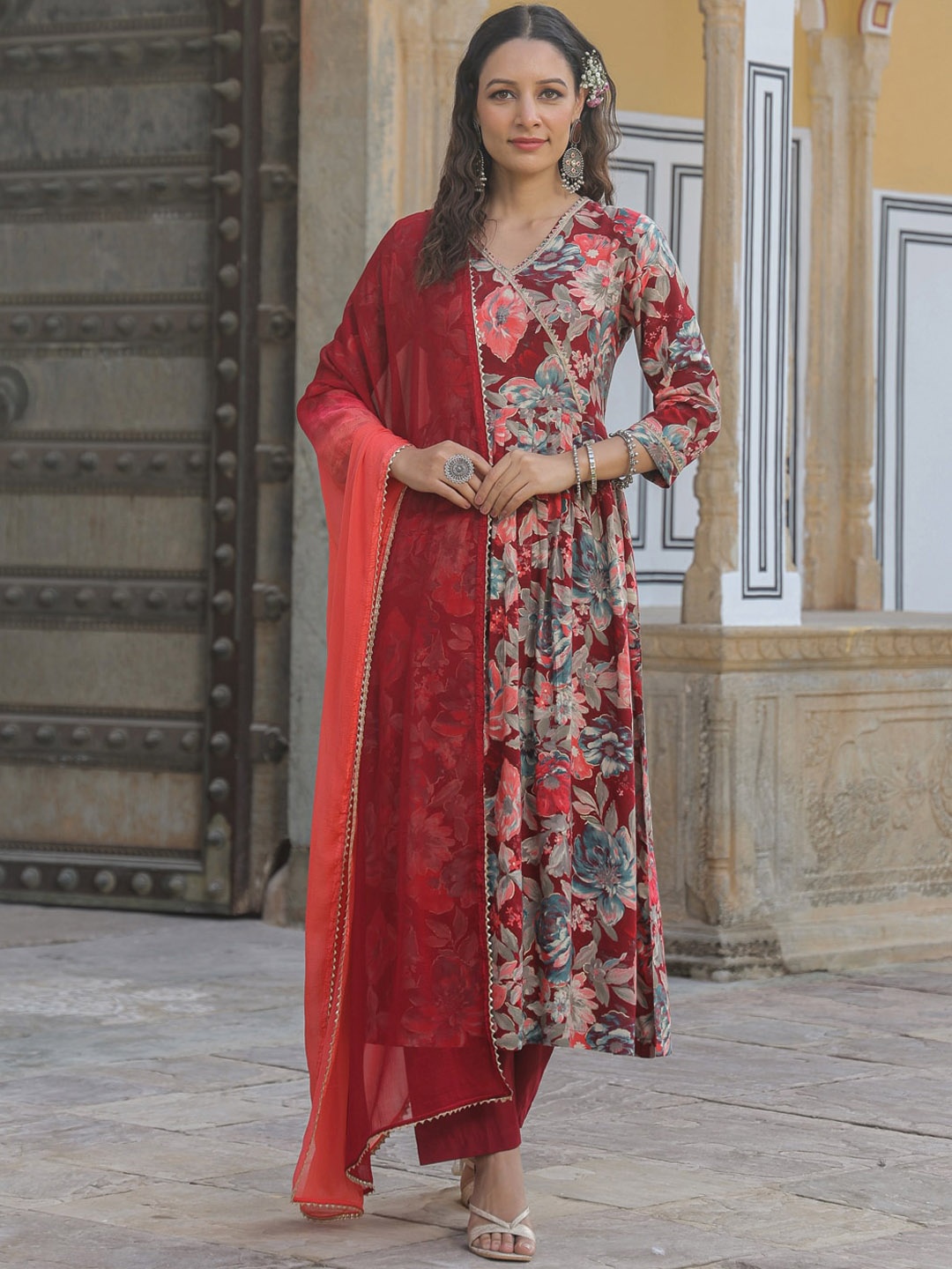 Rain & Rainbow Floral Printed V-Neck Gotta Patti A-Line Kurta & Trousers With Dupatta, Maroon
Rain & Rainbow Floral Printed V-Neck Gotta Patti A-Line Kurta & Trousers With Dupatta, Maroon