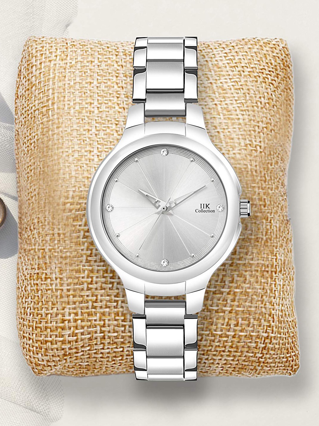 IIK COLLECTION Women Round Studded Dial Stainless Steel Bracelet Chain Analogue Watch, Silver
IIK COLLECTION Women Round Studded Dial Stainless Steel Bracelet Chain Analogue Watch, Silver