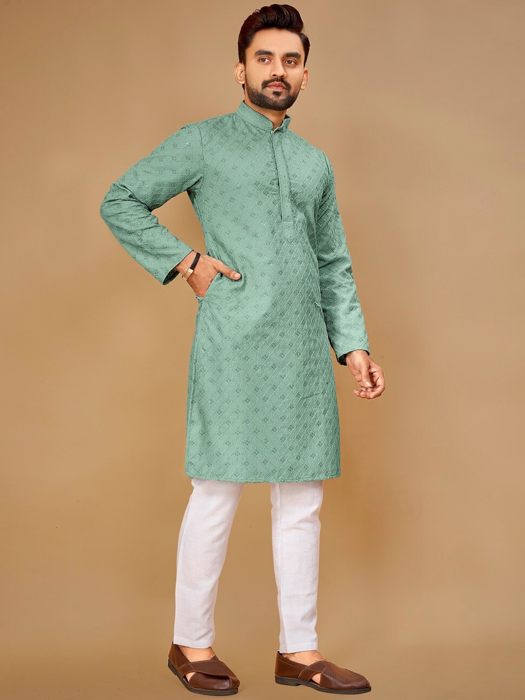 BAESD Geometric Embroidered Mandarin Collar Long Sleeves Sequinned Silk Straight Kurta, Sea green
BAESD Geometric Embroidered Mandarin Collar Long Sleeves Sequinned Silk Straight Kurta, Sea green