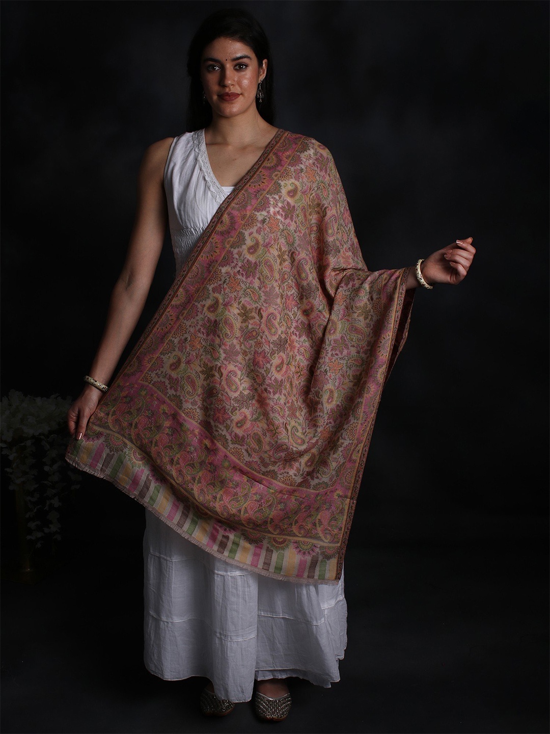 Exotic India Cathay Spice Pure Wool Kani Jamawar Multicolor Floral Vines Stole, Beige
Exotic India Cathay Spice Pure Wool Kani Jamawar Multicolor Floral Vines Stole, Beige