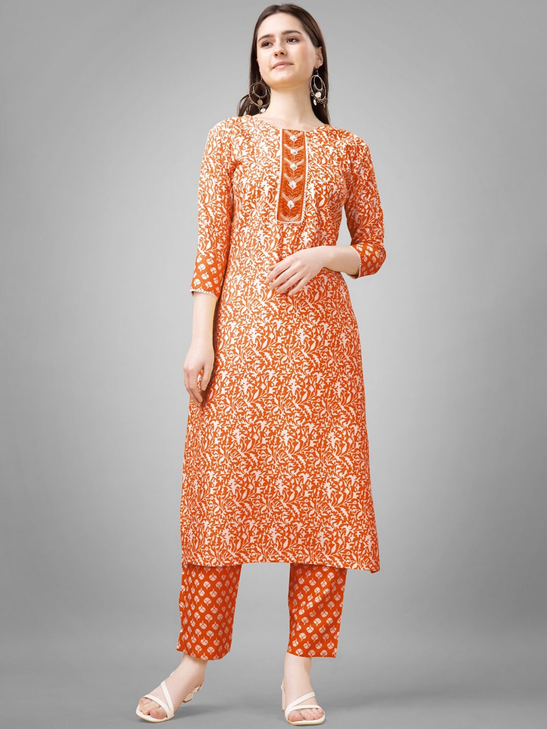 ARADHNA Ethnic Motifs Embroidered Thread Work Round Neck Straight Kurta with Trouser, Orange
ARADHNA Ethnic Motifs Embroidered Thread Work Round Neck Straight Kurta with Trouser, Orange