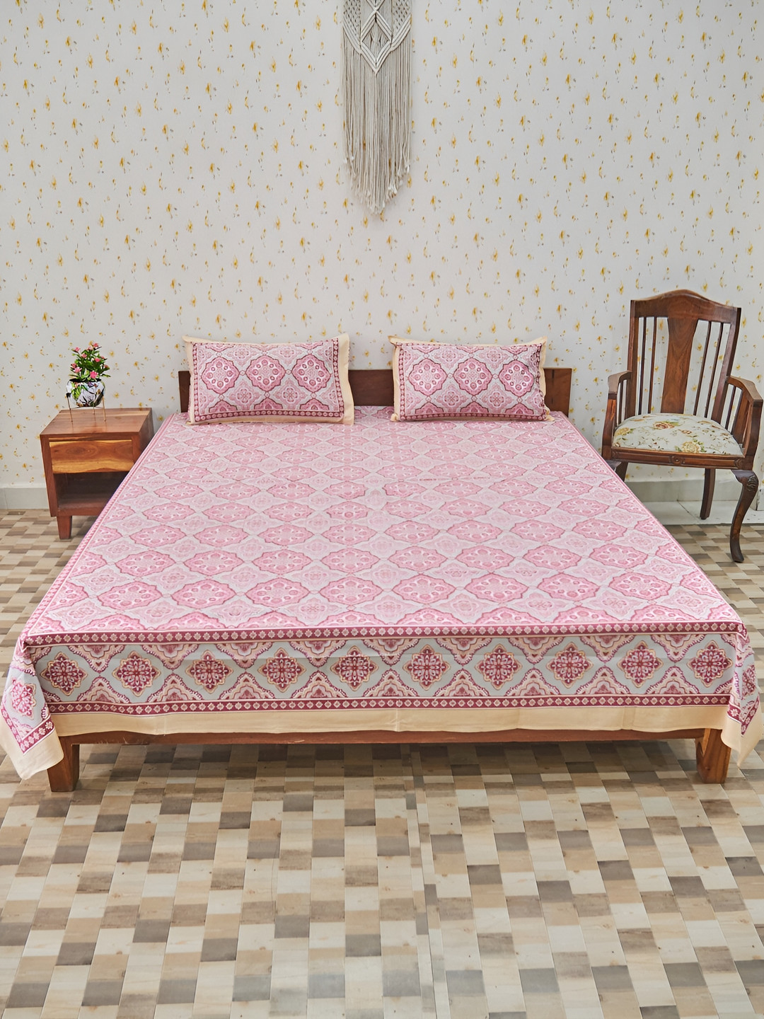 Ethnic Rajasthan Red Ethnic Motifs Cotton 140 TC Queen Bedsheet With 2 Pillow Covers
Ethnic Rajasthan Red Ethnic Motifs Cotton 140 TC Queen Bedsheet With 2 Pillow Covers