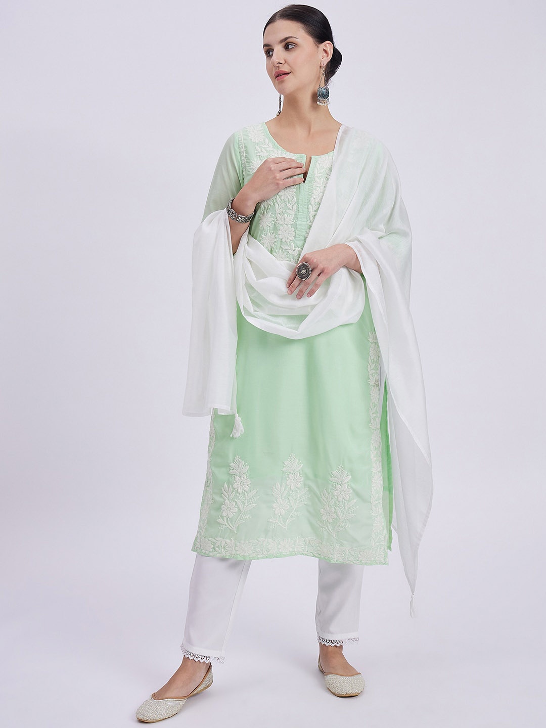 Knitstudio Ethnic Motifs Embroidered Thread Work Straight Kurta With Trouser & Dupatta, Green
Knitstudio Ethnic Motifs Embroidered Thread Work Straight Kurta With Trouser & Dupatta, Green