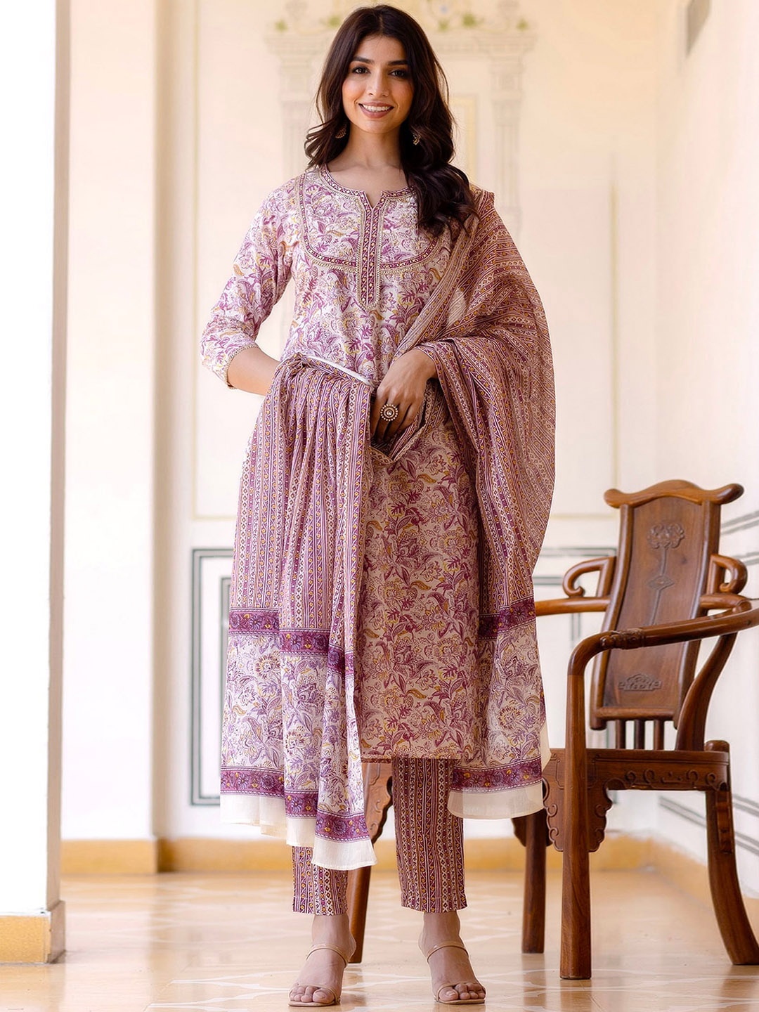 Kohsh Women Floral Printed Regular Thread Work Pure Cotton Kurta with Trousers & With Dupatta, Off white
Kohsh Women Floral Printed Regular Thread Work Pure Cotton Kurta with Trousers & With Dupatta, Off white