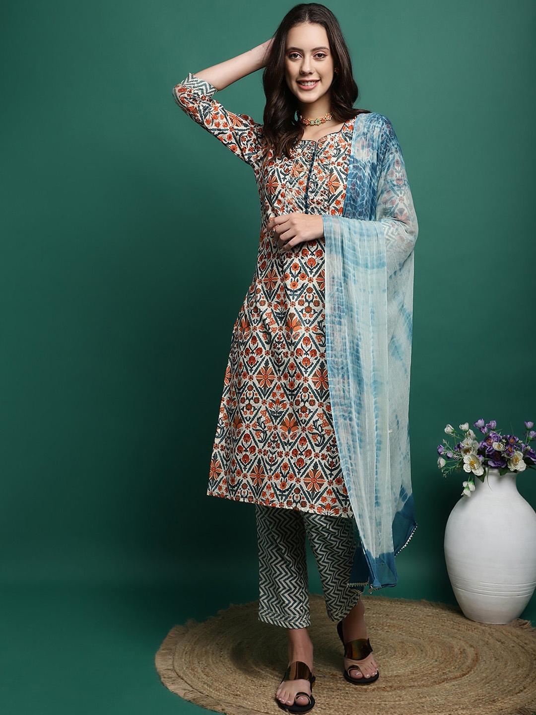 Sangria Floral Printed Pure Cotton Round Neck Kurta With Trousers & Dupatta, Orange
Sangria Floral Printed Pure Cotton Round Neck Kurta With Trousers & Dupatta, Orange