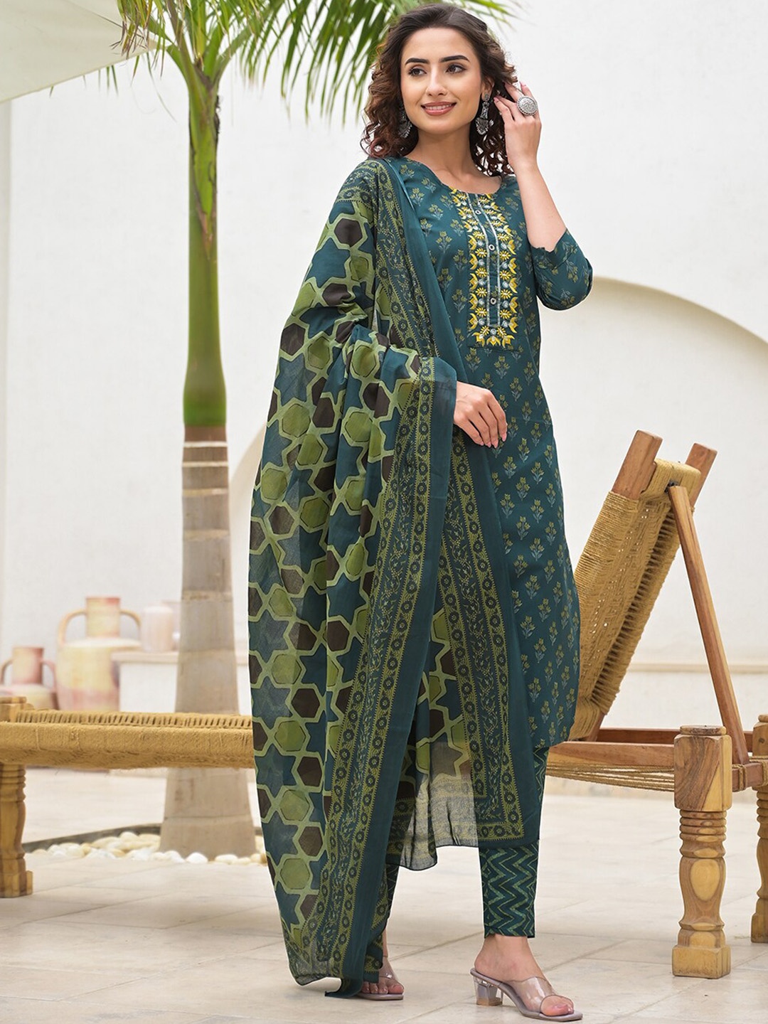 Yufta Floral Printed Thread Work Pure Cotton Straight Kurta with Trouser & Dupatta, Green
Yufta Floral Printed Thread Work Pure Cotton Straight Kurta with Trouser & Dupatta, Green