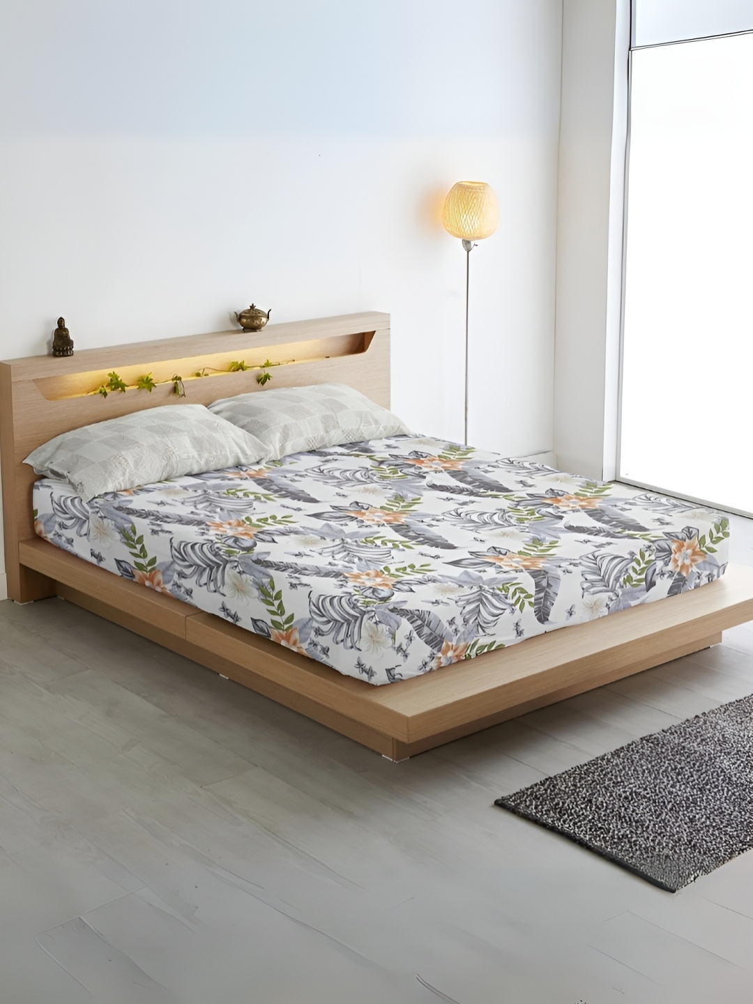 Aurave White & Grey Floral Printed Microfiber 300 TC King Bedsheet with 2 Pillow Covers
Aurave White & Grey Floral Printed Microfiber 300 TC King Bedsheet with 2 Pillow Covers