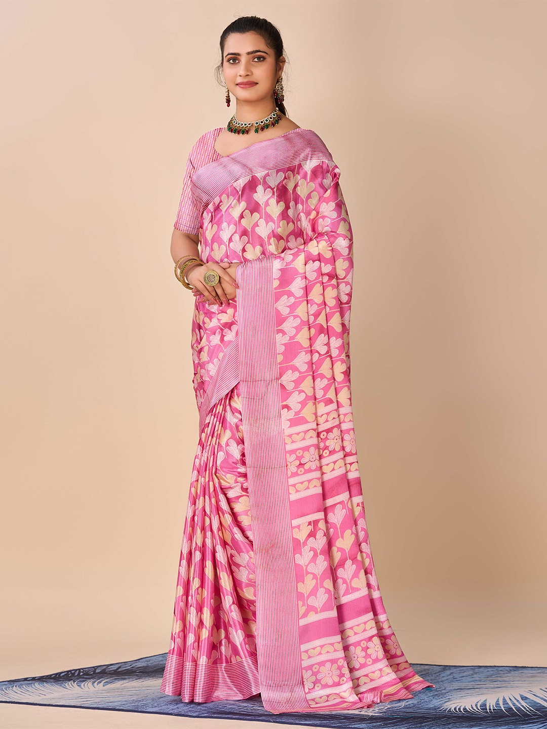 HALFSAREE STUDIO Floral Printed Saree With Blouse Piece, Pink