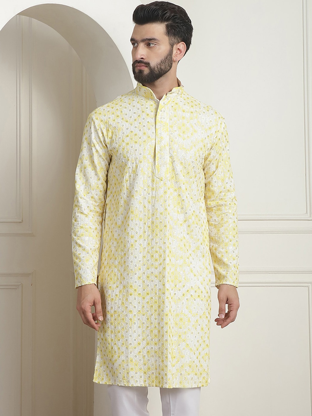 SOJANYA Geometric Embroidered Mandarin Collar Sequined Pure Cotton Straight Kurta, Yellow
SOJANYA Geometric Embroidered Mandarin Collar Sequined Pure Cotton Straight Kurta, Yellow