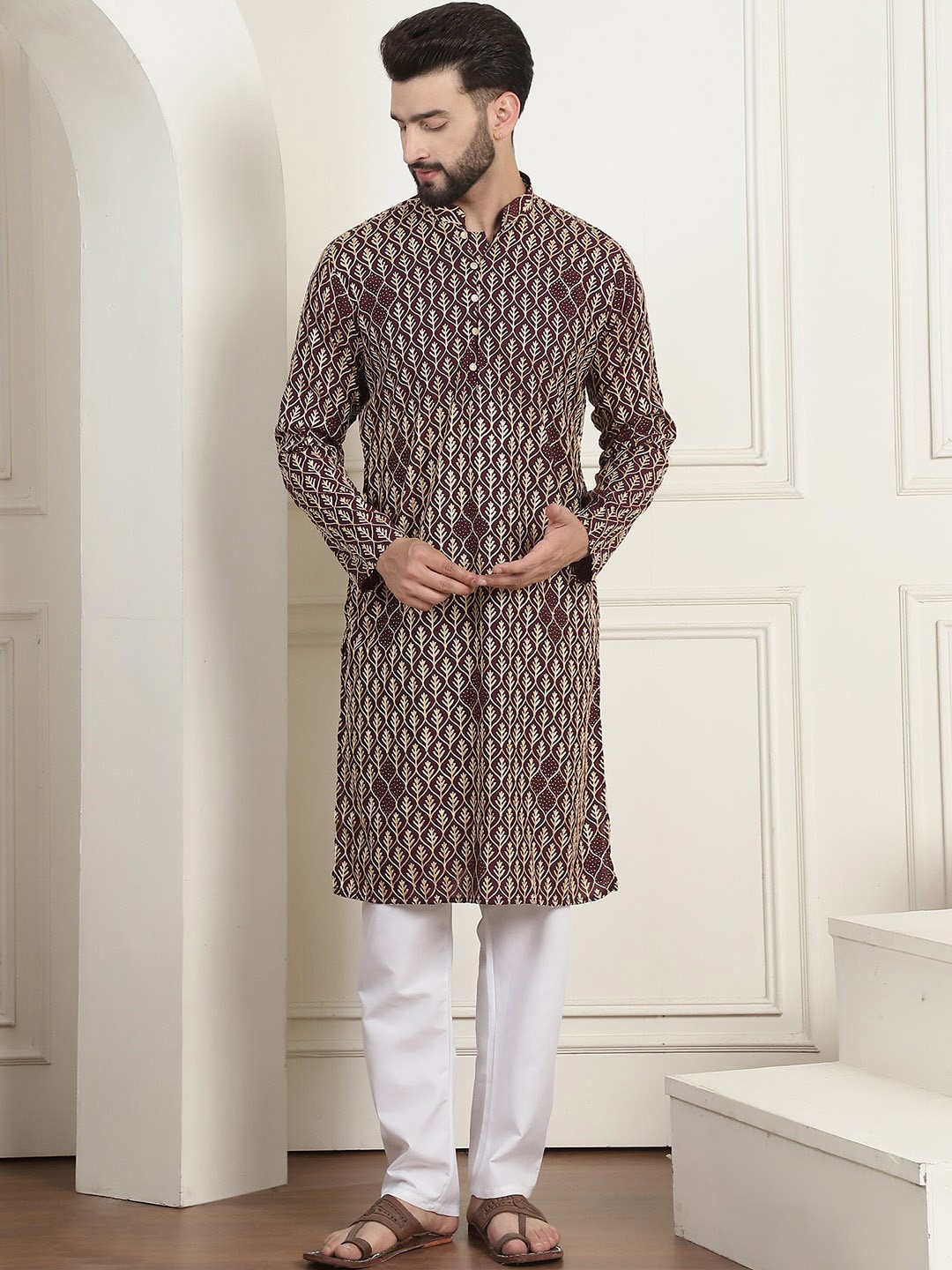 SOJANYA Geometric Embroidered Mandarin Collar Pure Cotton Straight Kurta With Churidar, Maroon
SOJANYA Geometric Embroidered Mandarin Collar Pure Cotton Straight Kurta With Churidar, Maroon