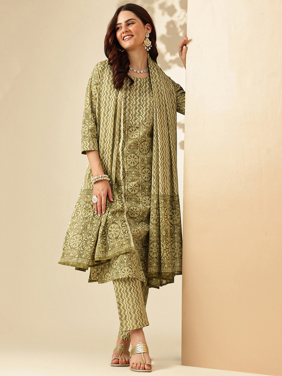 KALINI Ethnic Motifs Printed Pure Cotton Straight Kurta with Trousers & Dupatta, Olive
KALINI Ethnic Motifs Printed Pure Cotton Straight Kurta with Trousers & Dupatta, Olive