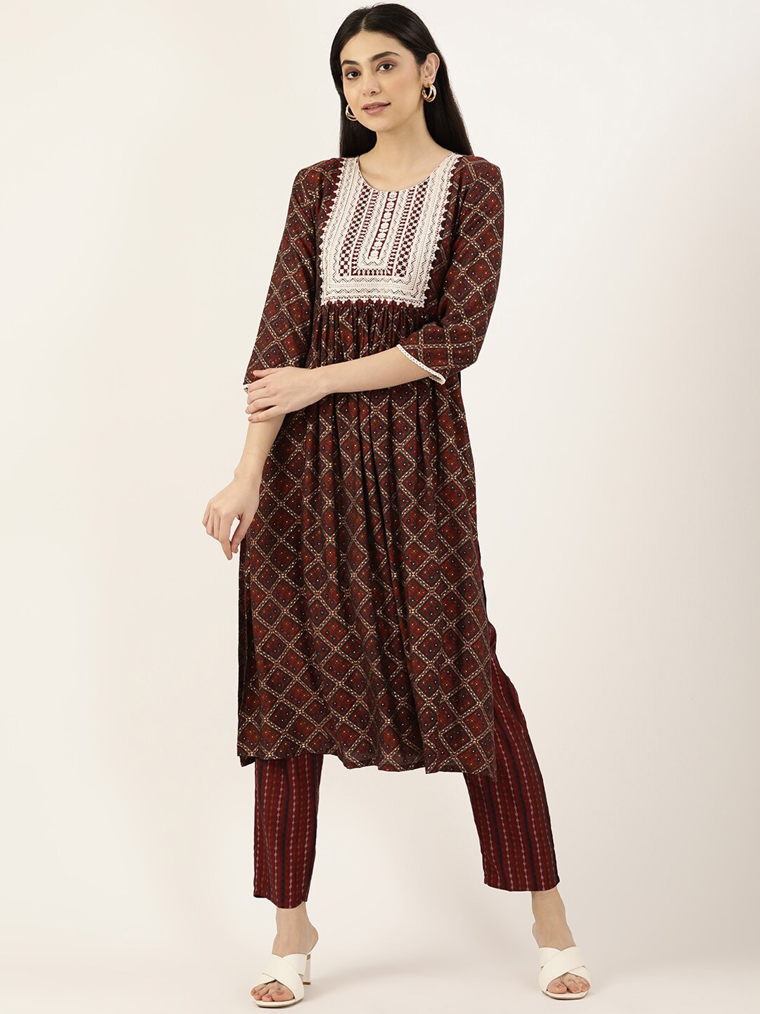 all about you Ethnic Motifs Printed Round Neck Straight Kurta with Trousers, Maroon
all about you Ethnic Motifs Printed Round Neck Straight Kurta with Trousers, Maroon