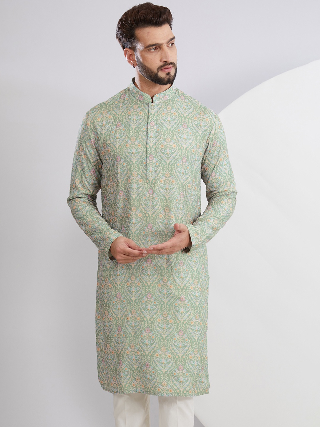 KASBAH CLOTHING NISHCHAIY SAJDEH Men Ethnic Motifs Printed Thread Work Georgette Kurta, Green
KASBAH CLOTHING NISHCHAIY SAJDEH Men Ethnic Motifs Printed Thread Work Georgette Kurta, Green