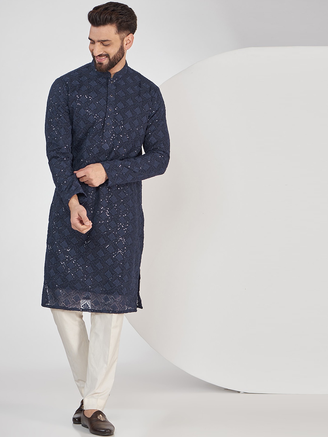 KASBAH CLOTHING NISHCHAIY SAJDEH Men Ethnic Motifs Thread Work Georgette Kurta, Blue
KASBAH CLOTHING NISHCHAIY SAJDEH Men Ethnic Motifs Thread Work Georgette Kurta, Blue