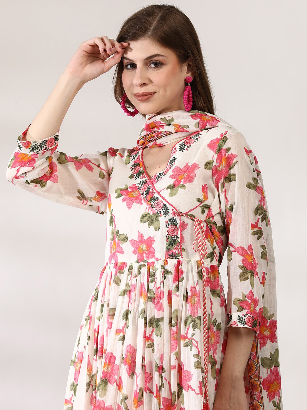 Anouk Floral Embroidered Angrakha Thread Work Pure Cotton Kurta with Trousers & Dupatta, Red
Anouk Floral Embroidered Angrakha Thread Work Pure Cotton Kurta with Trousers & Dupatta, Red