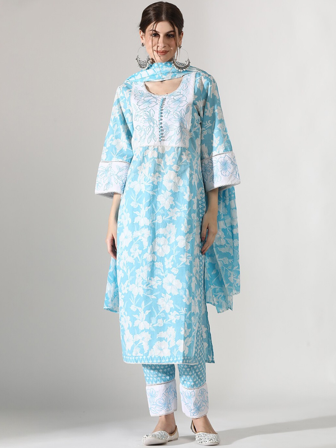Anouk Floral Printed Thread Work Pure Cotton Kurta with Trousers & With Dupatta, Turquoise blue
Anouk Floral Printed Thread Work Pure Cotton Kurta with Trousers & With Dupatta, Turquoise blue