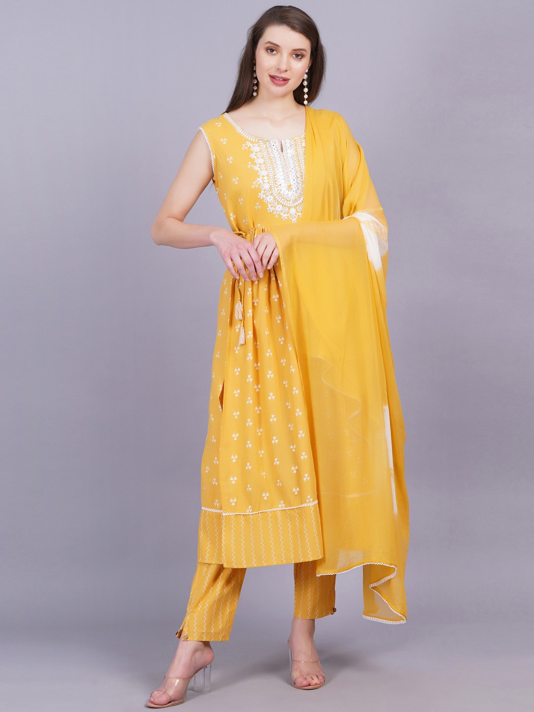 HIGHLIGHT FASHION EXPORT Women Floral Embroidered Regular Thread Work Pure Cotton Kurta with Trousers & With, Yellow
HIGHLIGHT FASHION EXPORT Women Floral Embroidered Regular Thread Work Pure Cotton Kurta with Trousers & With, Yellow