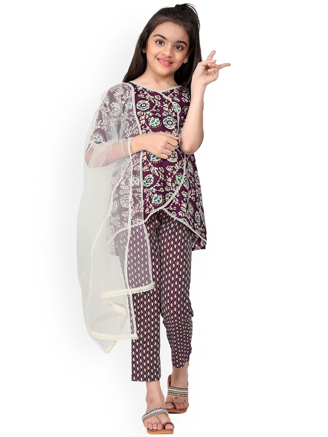 BAESD Girls Floral Printed Regular Thread Work Kurti With Trousers & Dupatta, Maroon
BAESD Girls Floral Printed Regular Thread Work Kurti With Trousers & Dupatta, Maroon